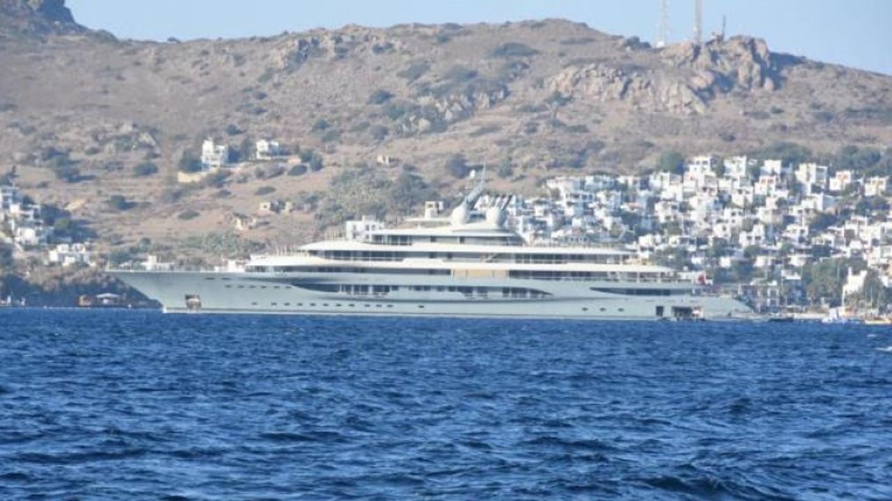 Ünlü Milyarder Jeff Bezos'un Lüks Yatı Bodrum Yalıkavak'a Demir Attı