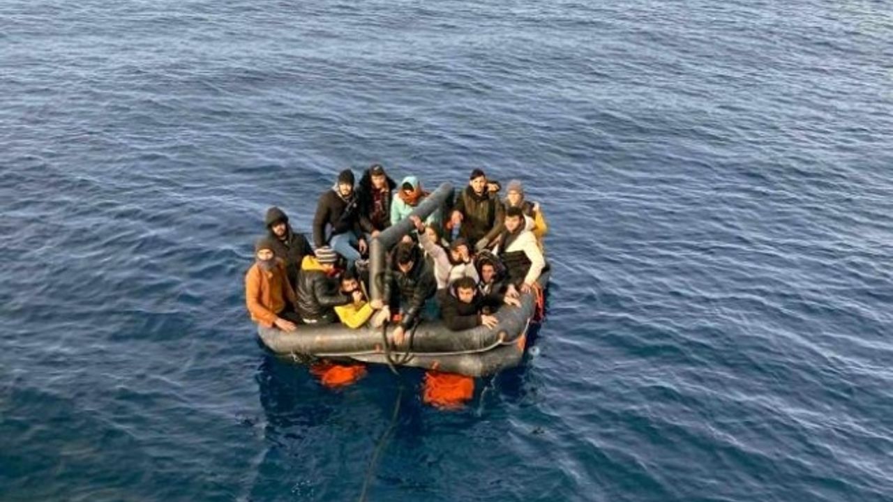 DATÇA'DA 19 KAÇAK GÖÇMEN YAKALANDI