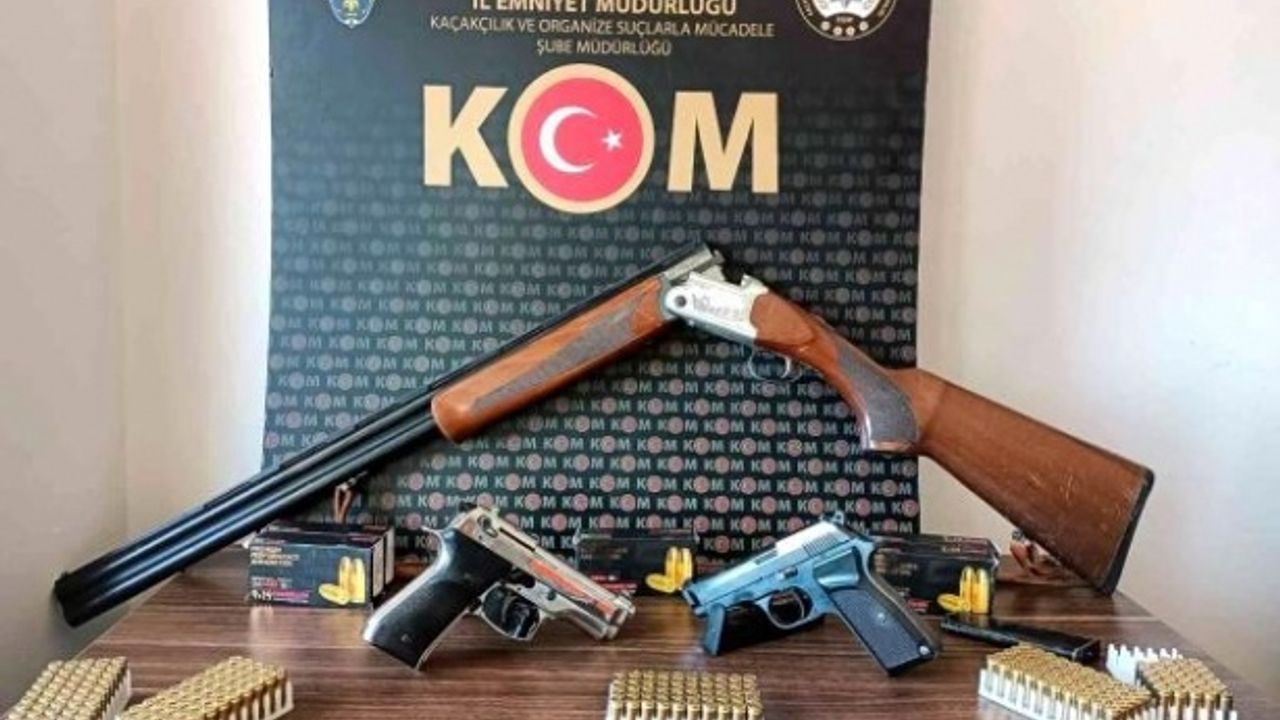 MUĞLA'DA 2 TABANCA VE 277 MERMİ YAKALANDI