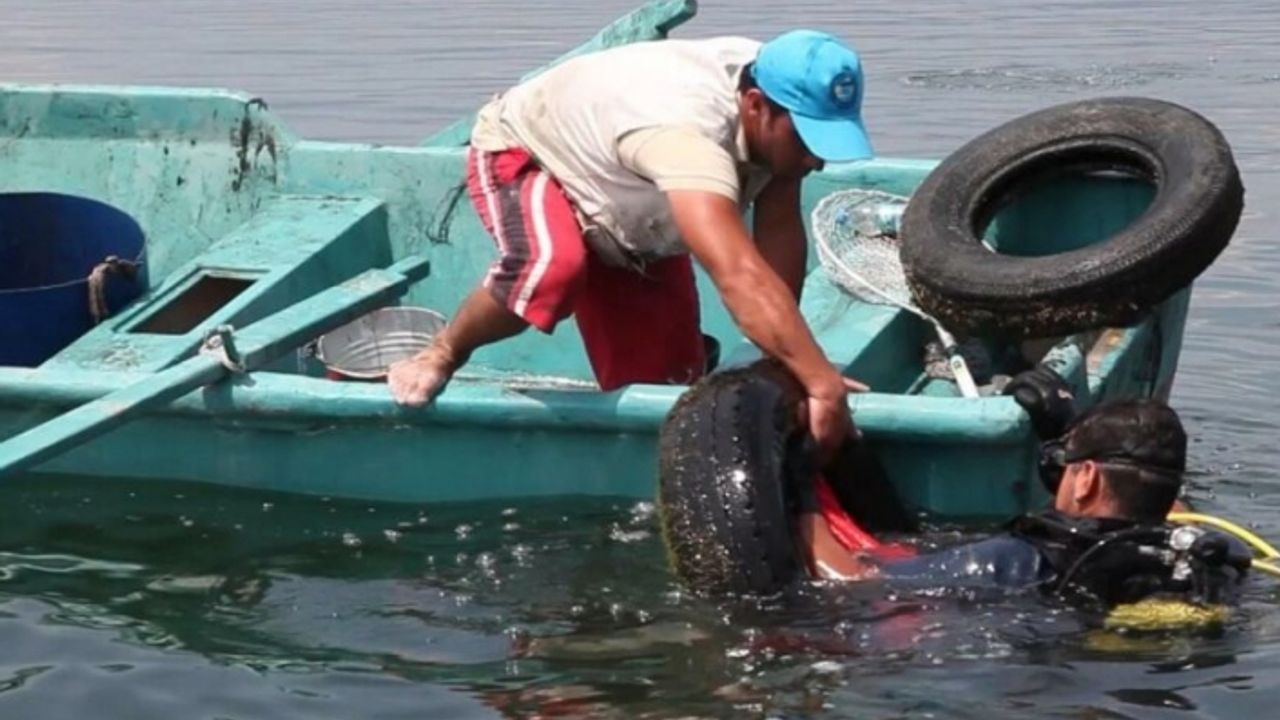 Dalyan’da Yapılan Dip Temizliğinde 10 Ton Atık Çıkarıldı