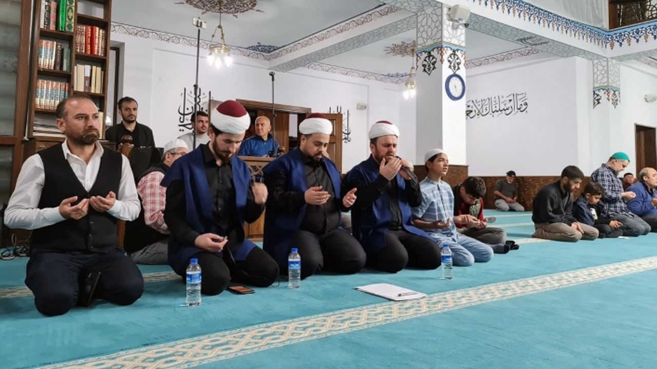 Fethiye’de İlk Defa Enderun Usulü Teravih Kılındı