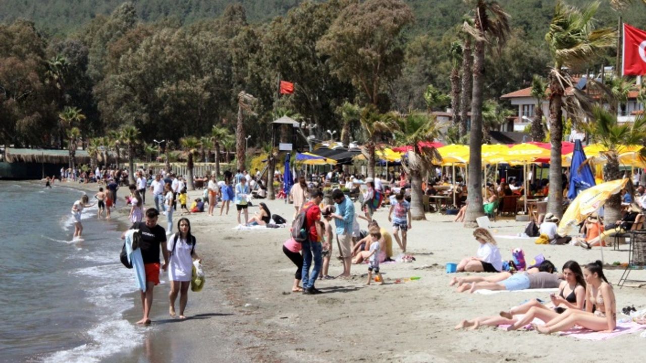 Hava Sıcaklığının Artmasıyla Muğla'nın Sahilleri Hareketlendi