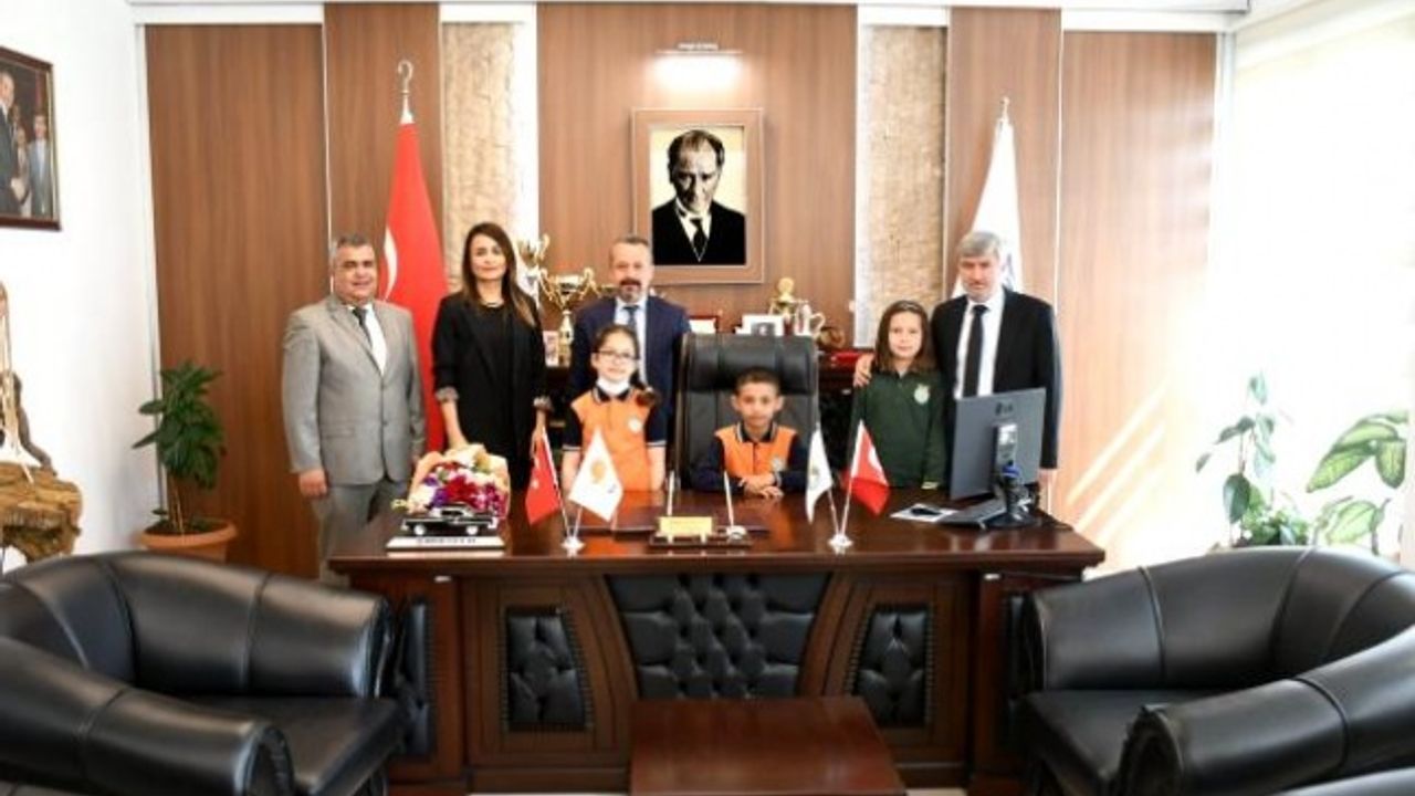 Köyceğiz'de Başkan Ceylan'ın Koltuğuna Bekir Dalaman Oturdu