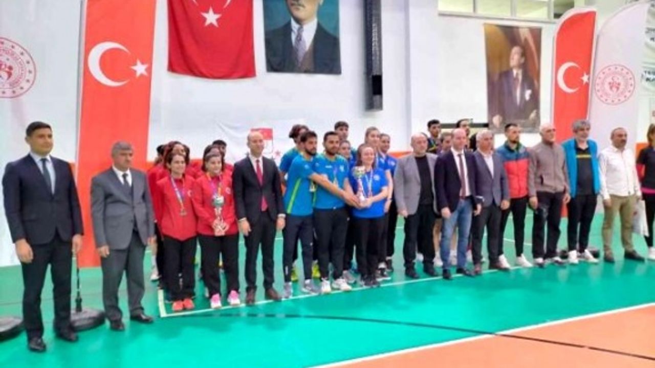 Köyceğiz'de Crossminton Ünilig Türkiye Şampiyonası Sona Erdi