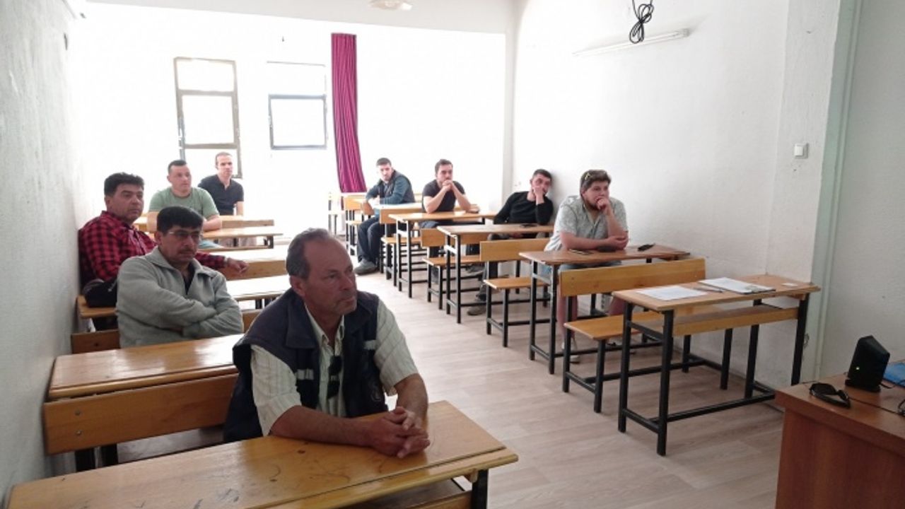 Köyceğiz’de Çiftçilere Bitki Koruma Konusunda Eğitim Verildi