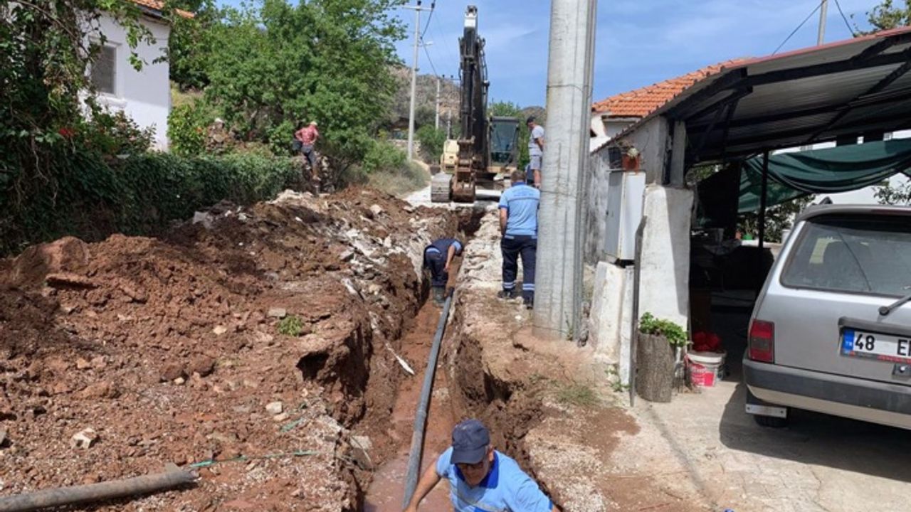 Marmaris’te Kırsal Mahallelerinin İçme Suyu Hatları Yenileniyor
