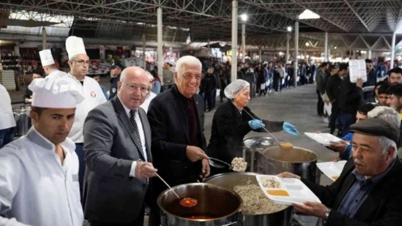 Menteşe Belediyesi Her Gün 3 Bin Kişiye İftar Yemeği Verecek