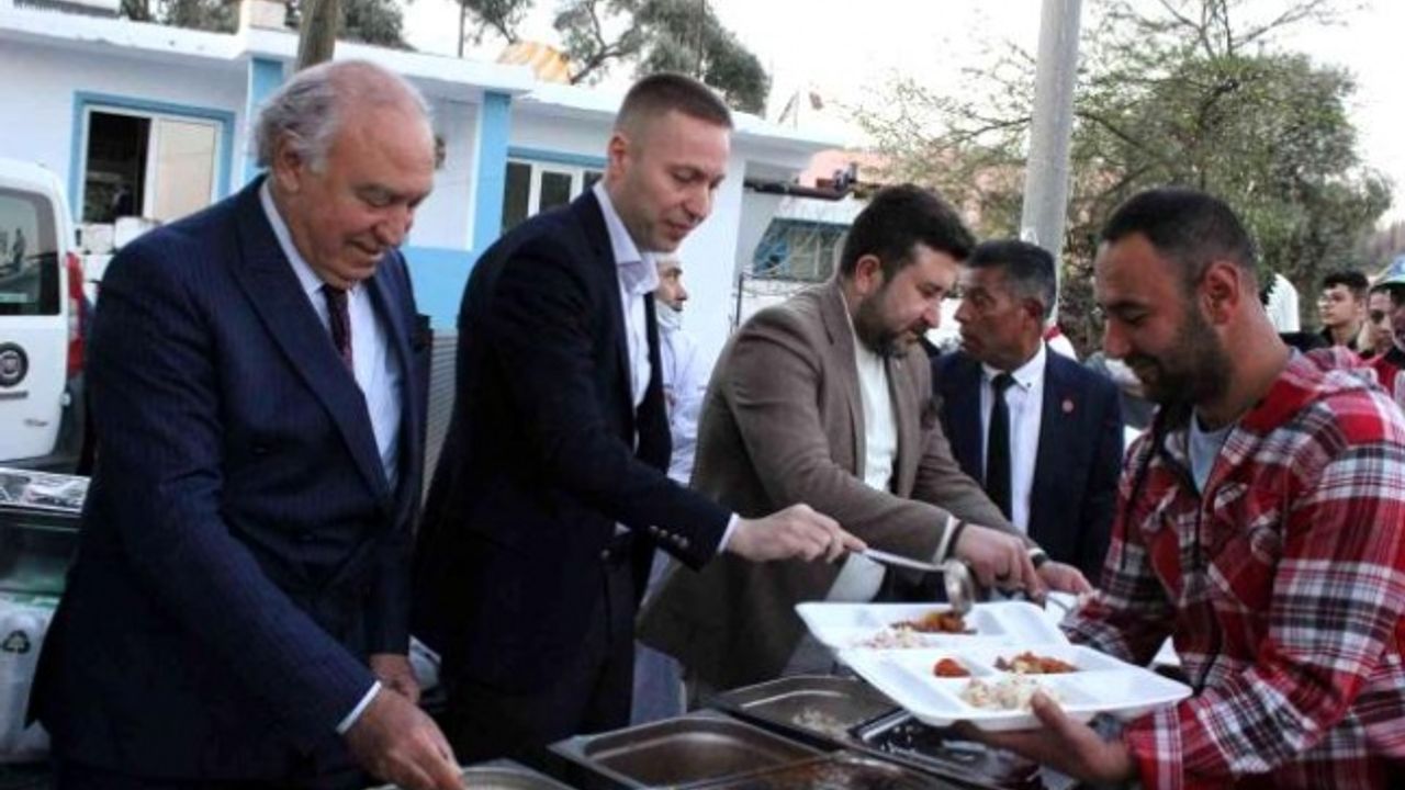 Milas'ın Küçük Dibekdere Mahallesinde İftar Programı Düzenlendi