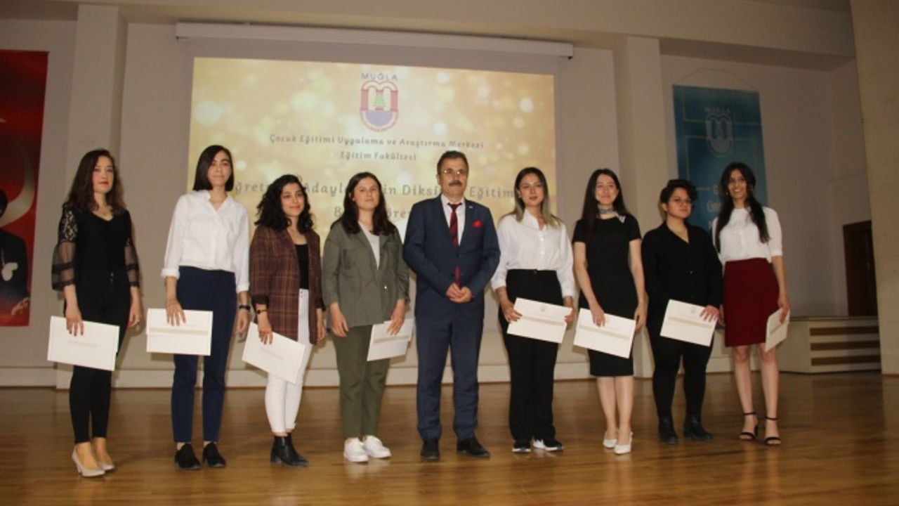 MSKÜ'de Öğretmen Adayları ‘Diksiyon Eğitimi’ Sertifikalarını Aldı