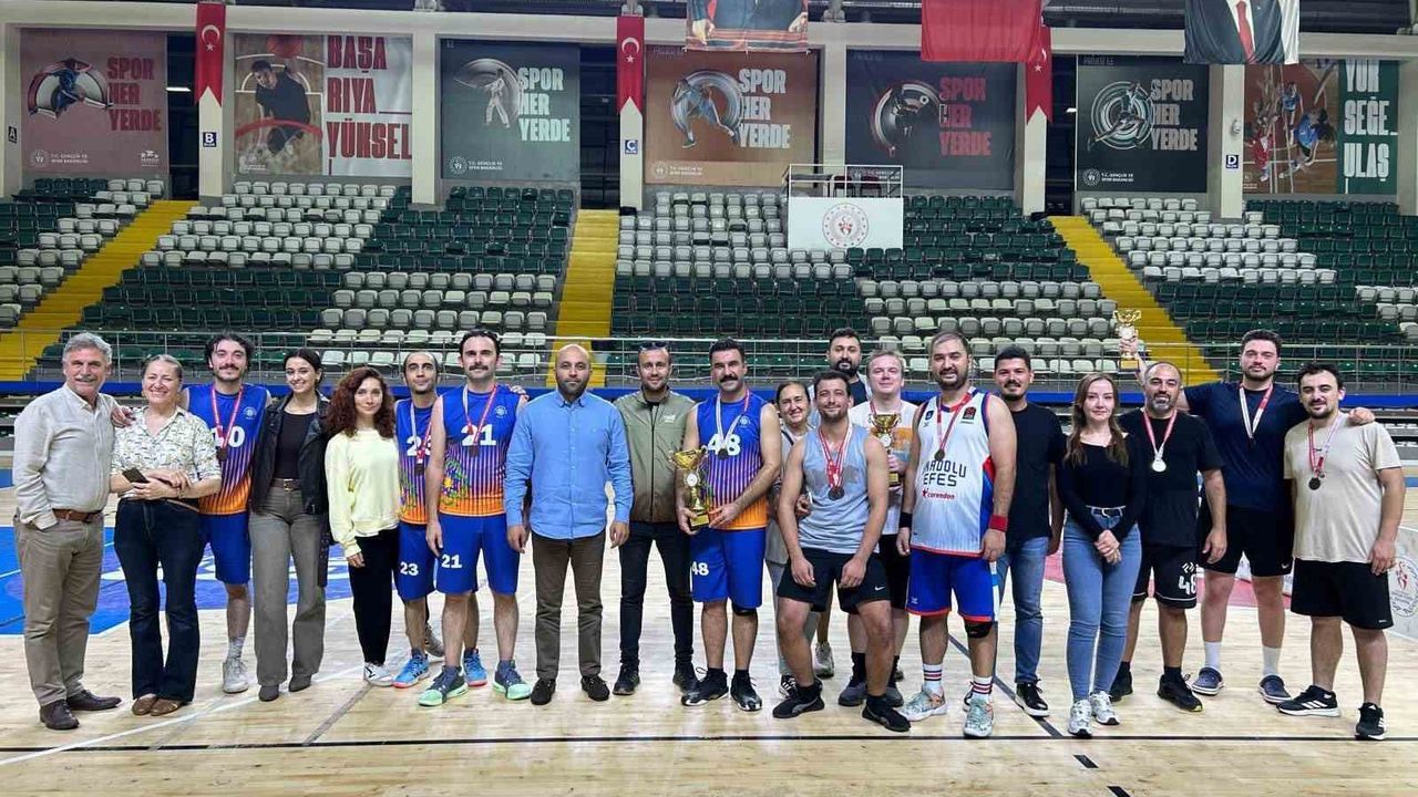 Muğla’da kamu kurumları parkede ter döktü: Şampiyon belli oldu