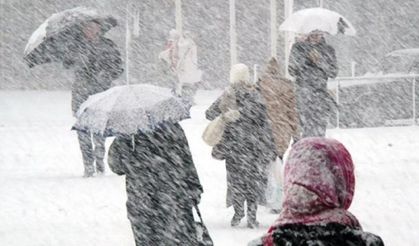 Meteoroloji'den 6 Bölge İçin Şiddetli Sağanak, 5 İl İçin Yoğun Kar Yağışı Uyarısı