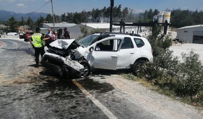 Kavaklıdere'de Araçlarında Sıkışan Sürücüleri İtfaiye Ekipleri Kurtardı
