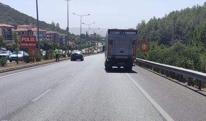 Menteşe’de 2 araç çarpıştı: 3 yaralı